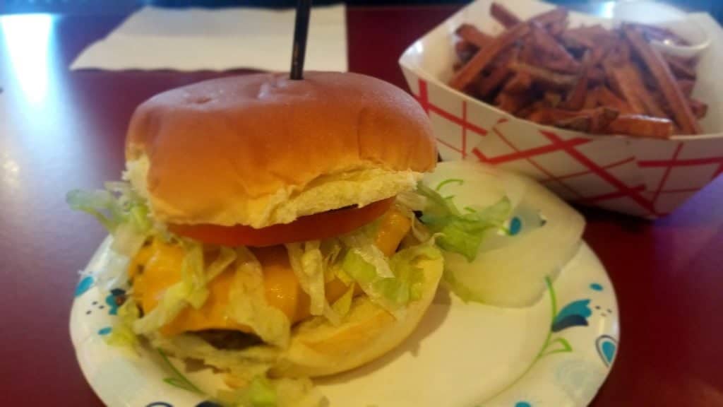 Quarter Pound Cheeseburger - Thirsty Parrot