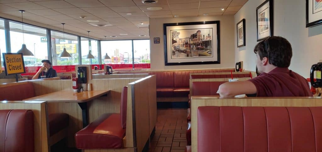 Sumburger Dining Area