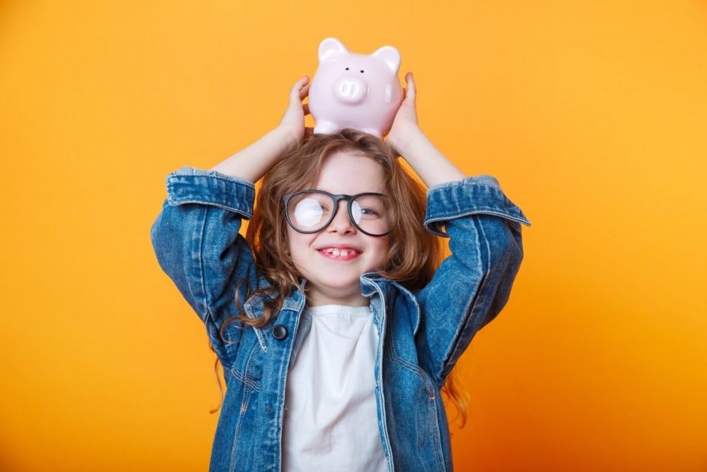 Learning at Home: 5 Tips for Teaching Children Financial Literacy