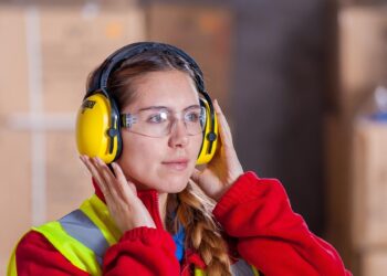 The Ultimate guide to employee safety and productivity at your manufacturing plant