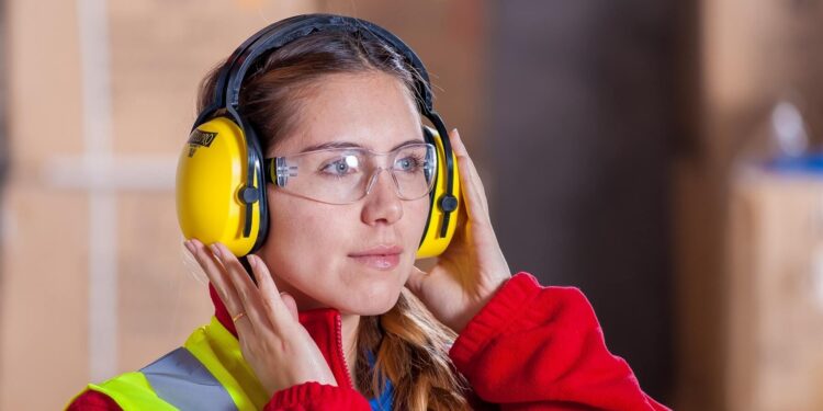 The Ultimate guide to employee safety and productivity at your manufacturing plant