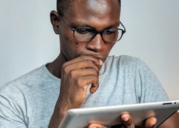 5 signs you may need glasses