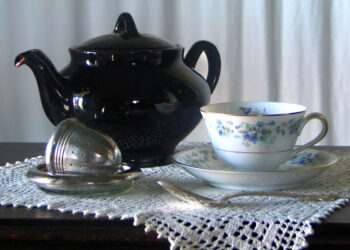 Brewing tea for maximum flavor, benefits