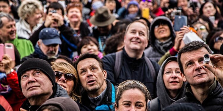 Positive social proof and how to use it in your marketing