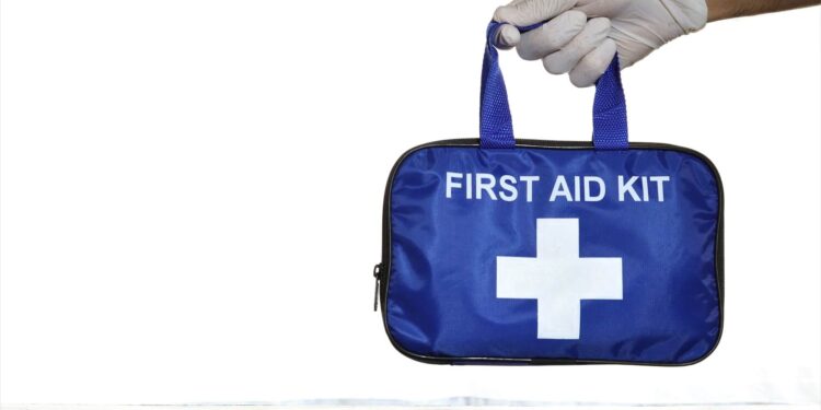 Essential things that should form part of your first aid kit