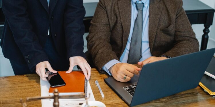 How small firms can avoid seeming amateur