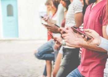 How to Protect Teens in the Age of Social Media