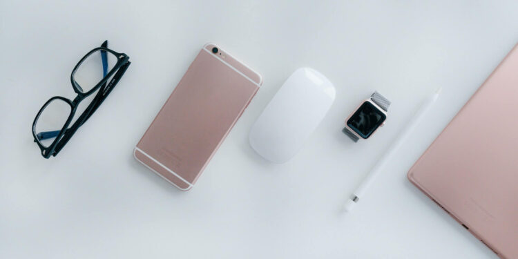 Electronic detox: How to take a break from technology