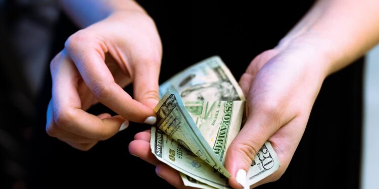 4 Ways to turn your hobbies into a lucrative side hustle