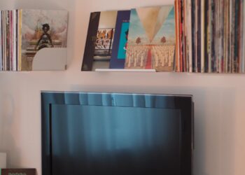 Breaking News Alert- Turn Off the Television - Senior News