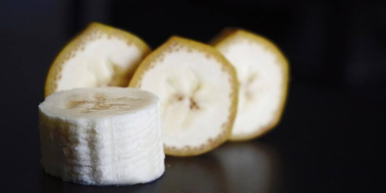 Now Here's a Tip - A chunk of banana can help