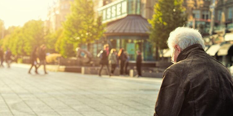 How to beat loneliness in retirement