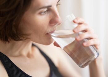 4 Symptoms of drinking contaminated water