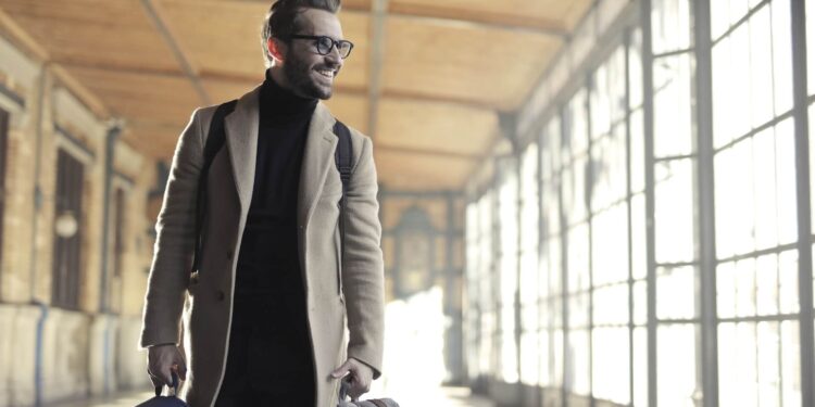 8 Things to keep in mind when you're traveling for work