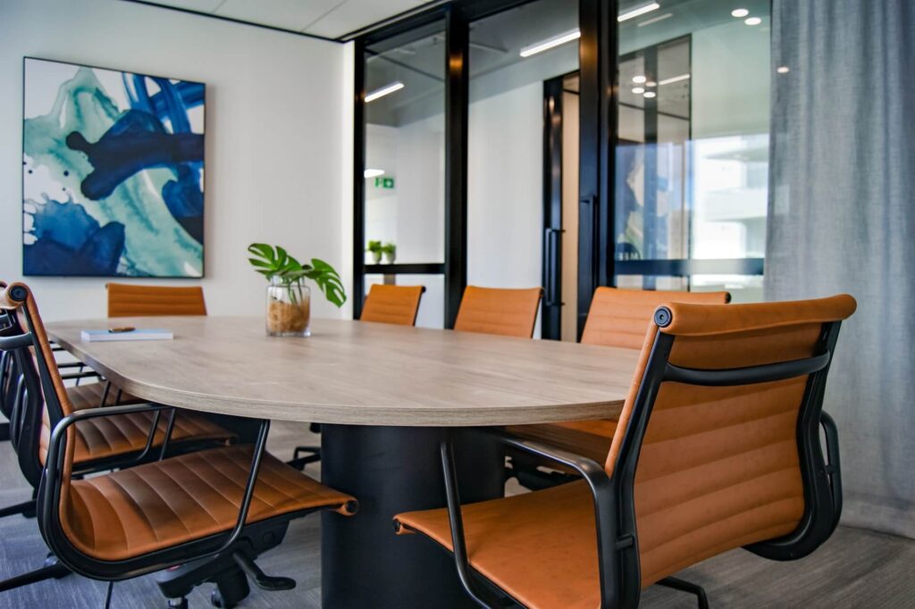 Configure the ideal meeting space for your company
