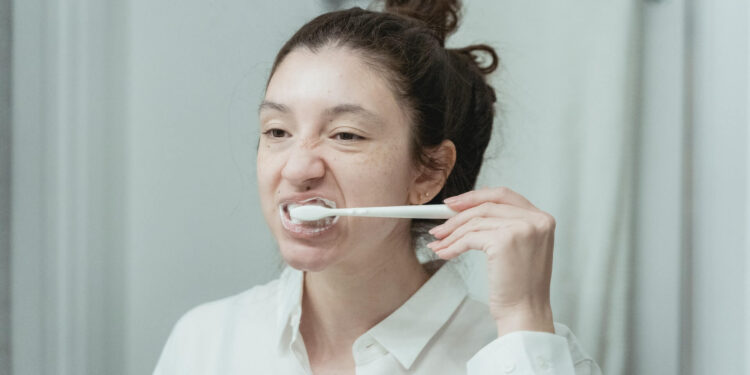 How to care for your teeth over winter