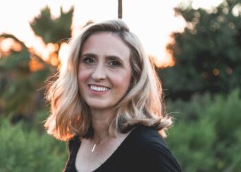 3 Tips for becoming comfortable with your smile