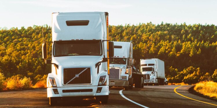 5 Reasons you should consider a career in trucking
