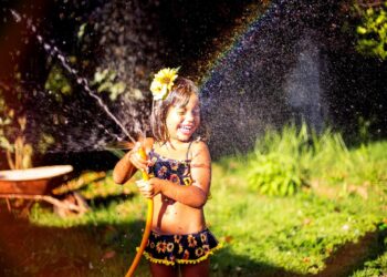 8 Ideas on how to redo your backyard for the kids