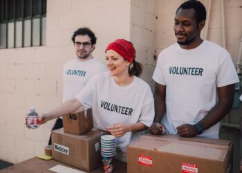 Simple ways you can give back to your community