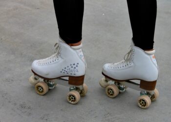 Does roller skating benefit overall health?