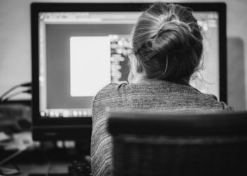 Are successful people just lucky?