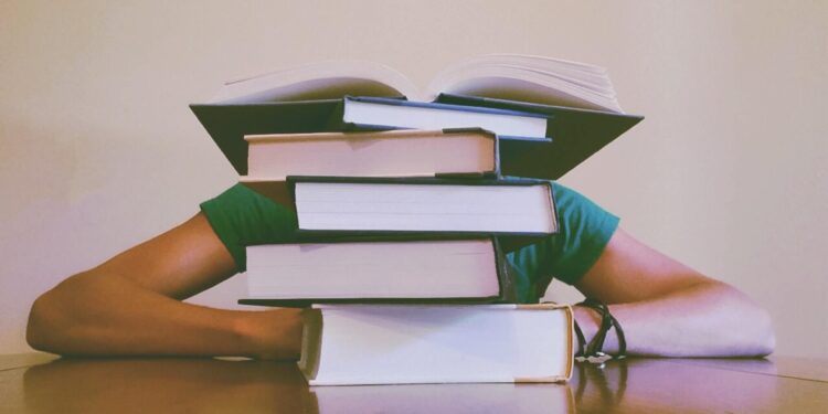 3 Ways we can help our children with their mental health during education
