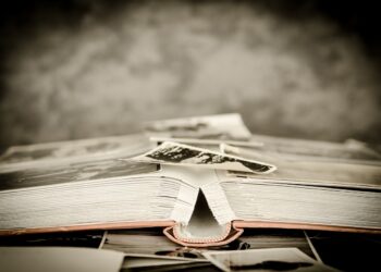 Discovering Oneself – Poetic Pauses